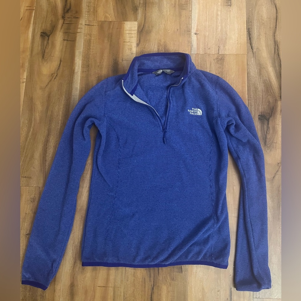 The Northface Pullover - image 1